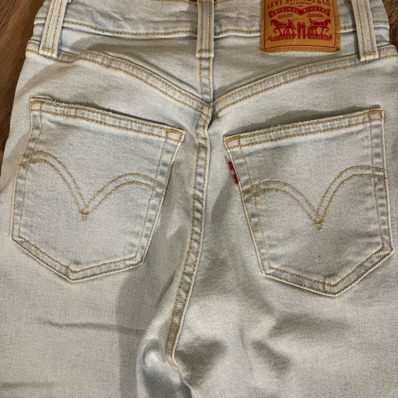 NWOT❤️ Levis Ribcage Flare High Rise Size 25 - Picture 8 of 9